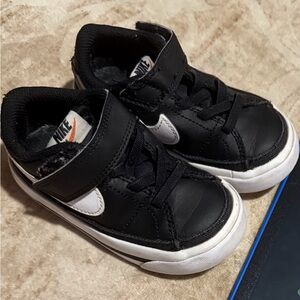 Nike Kids Black and White Sneakers
